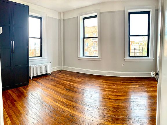 3rd image of 30-15 33rd St Unit 4A