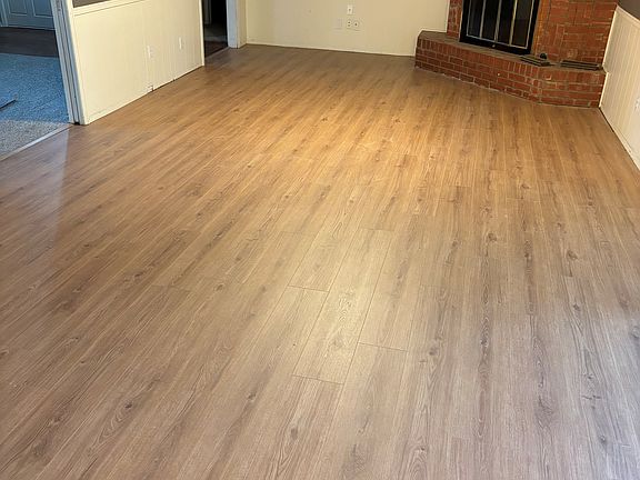 3rd image of 2812 Carlton Way