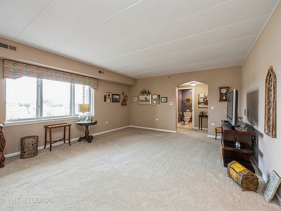 3rd image of 5520 115th St APT 404