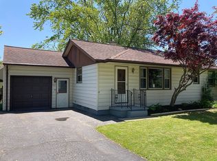 3647 Sowles Rd, Hamburg, NY 14075