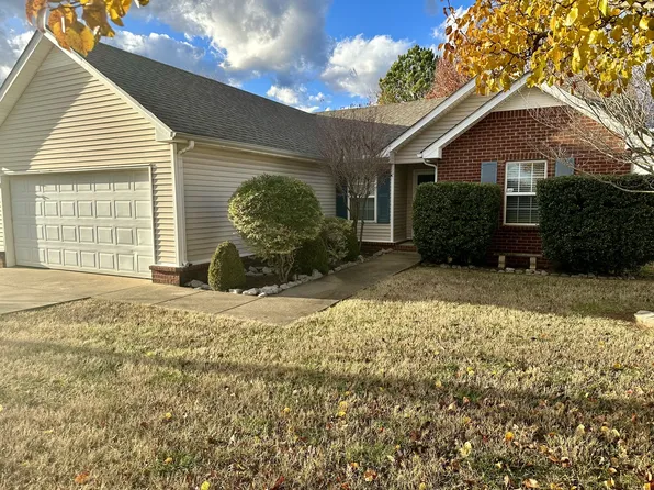 1522 Saint Andrews Dr, Murfreesboro, TN 37128