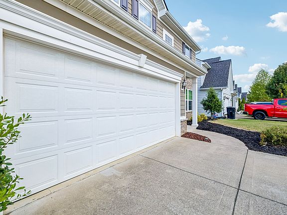4th image of 2940 Goose Creek Ln