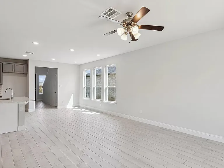 Dining Room & Entrance