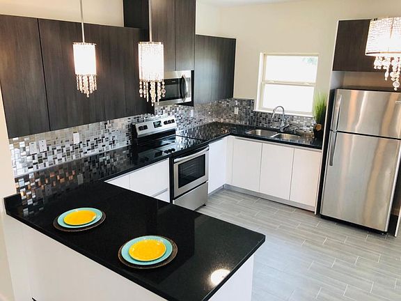 2nd image of 701 E Myrtle Beach Ave APT 3