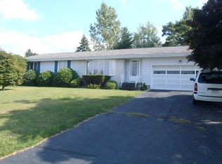 36 Laurelwood Dr, Wilkes Barre, PA 18702