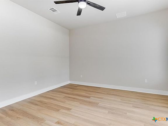 4th image of 1251 Pecan Valley Dr