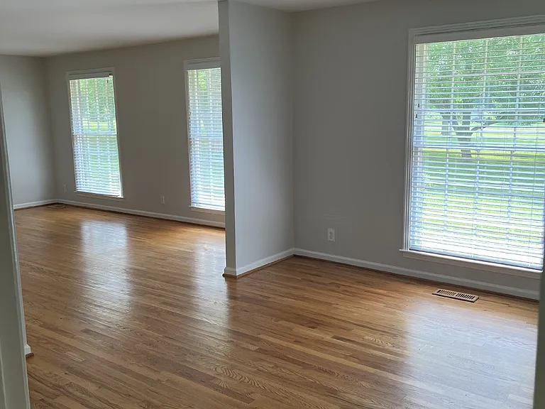 810 Davis Dr — Photo 19