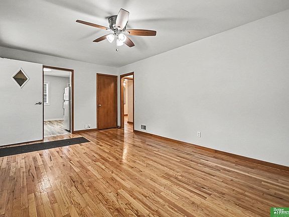 5th image of 1947 S 49th St