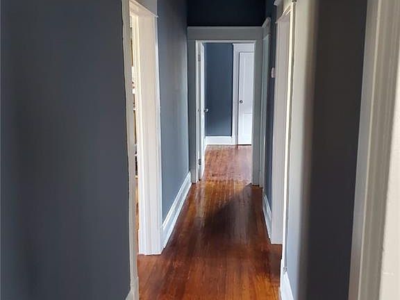 4th image of 2300 Halifax Ave