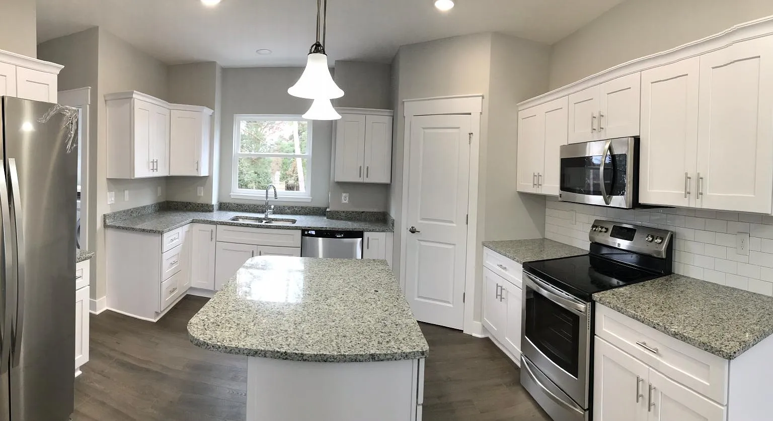 3 bed, 2.5 bath, 2000 sqft, $2,850 — Photo 3