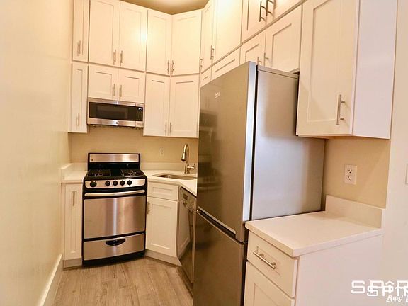 4th image of 45 W 75th St APT 2B