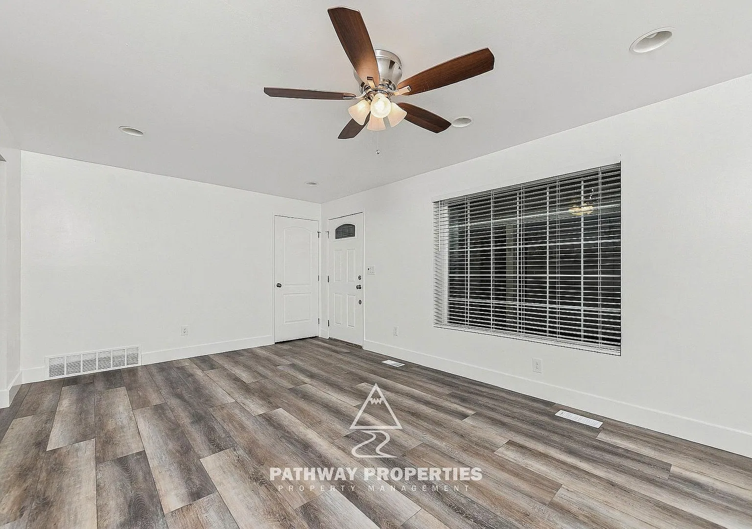 Well Maintained West Valley Home |4bd/2ba | Large Yard | One Car Garage — Photo 4