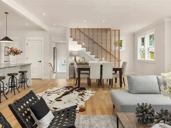 506 Groos Lane NE, Bainbridge Island, WA 98110