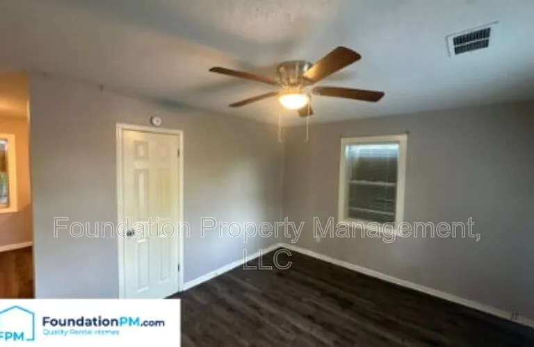 2601 Dakar Ave — Photo 9