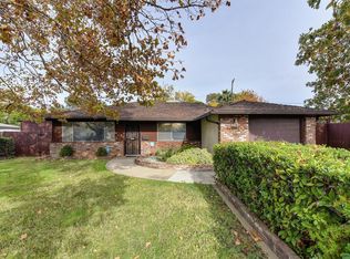 1104 Amberwood Rd, Sacramento, CA 95864