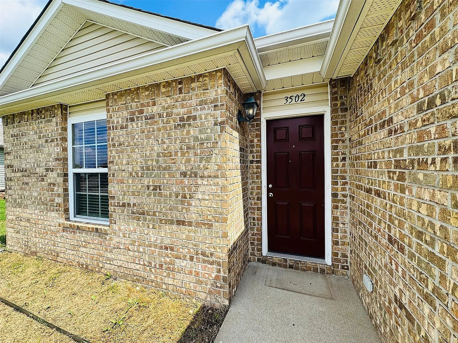 2 bed, 1166 sqft, $1,300 — Photo 2