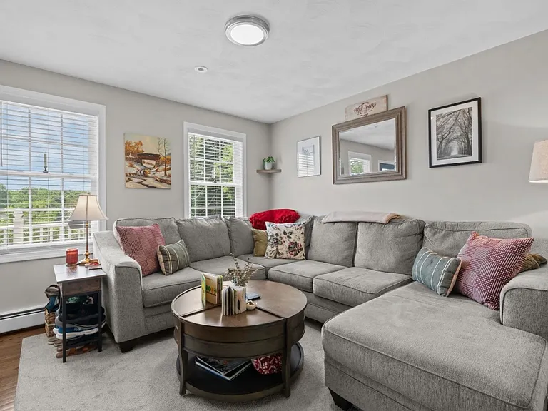 44 Dion Ave — Photo 15