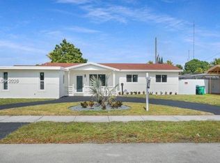 105 NE 213th St, Miami Gardens, FL 33179