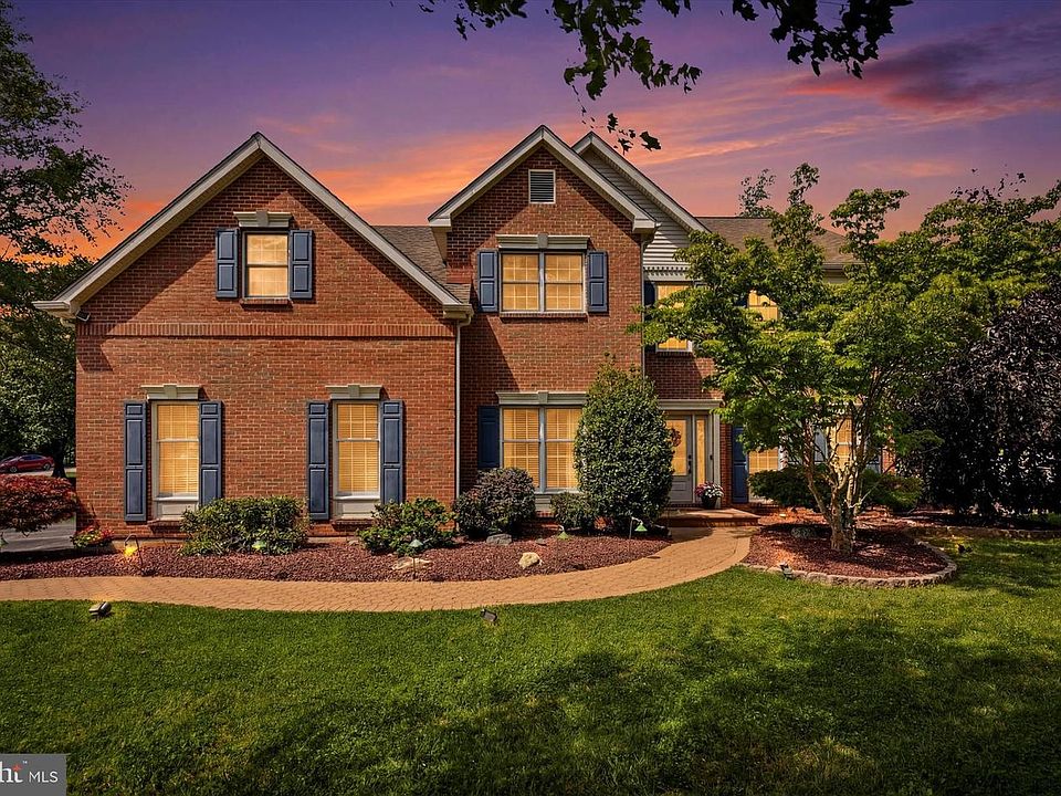 1st image of 100 Linda Cir