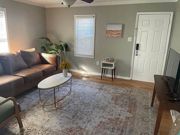 4th image of 2844 Brock Ave