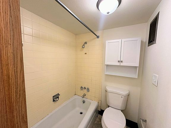 4th image of 600 James St #204