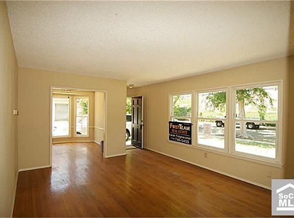 5th image of 1117 E 29th St