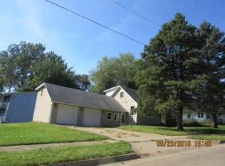 1406 E 32nd St, Des Moines, IA 50317