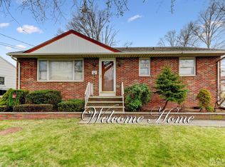 3 Wesley Pl, Sewaren, NJ 07077