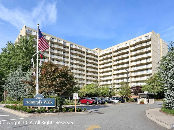 1077 River Rd APT 809, Edgewater, NJ 07020