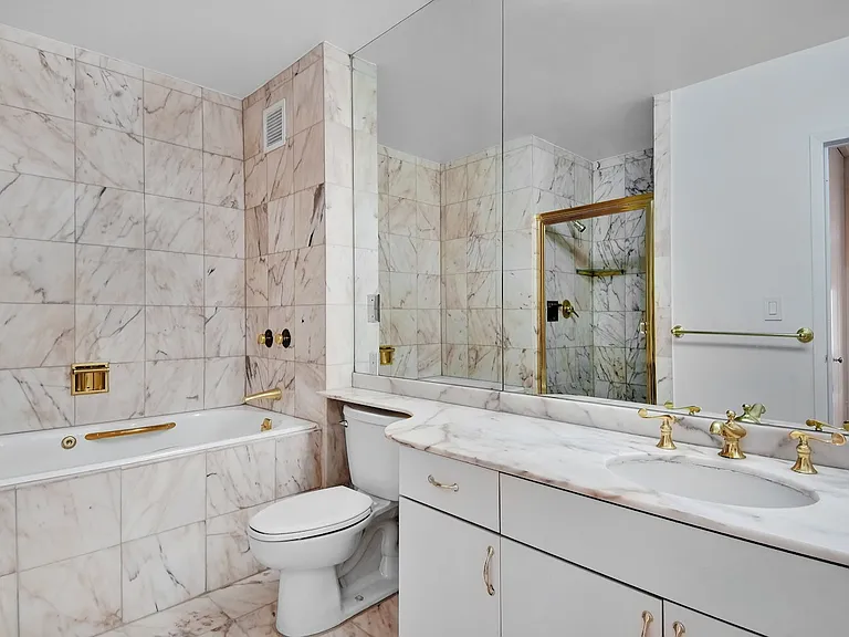 324 W 23rd St #6A — Photo 9