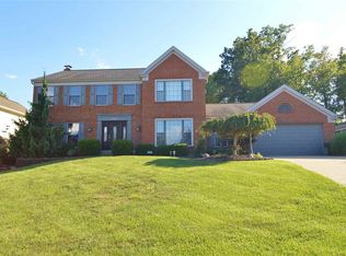 2033 Lakelyn Ct, Crescent Springs, KY 41017