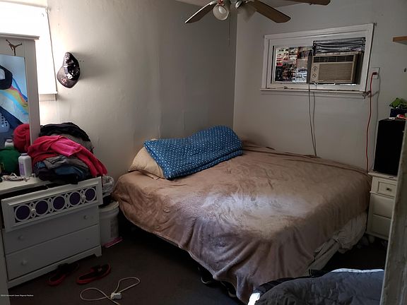 3rd image of 1406 Eisenhower St