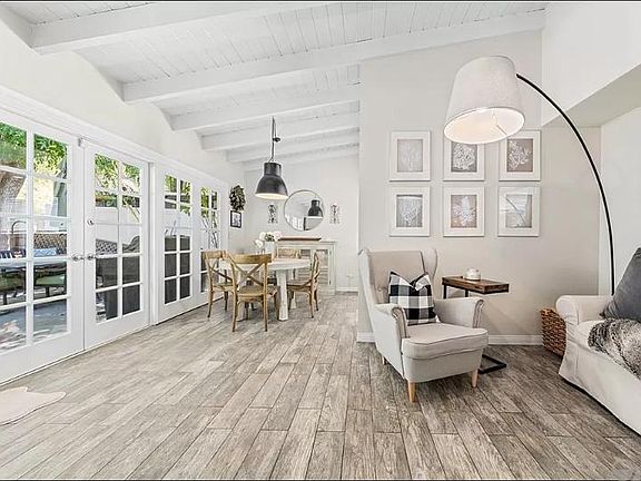 3rd image of 4976 Dunman Ave