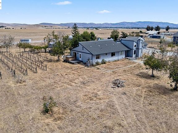 2nd image of 4767 Bel Roma Rd