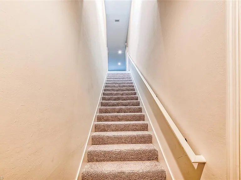 6954 Avalon Cir #707 — Photo 11