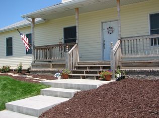 4906 Holloway Ave, Papillion, NE 68133