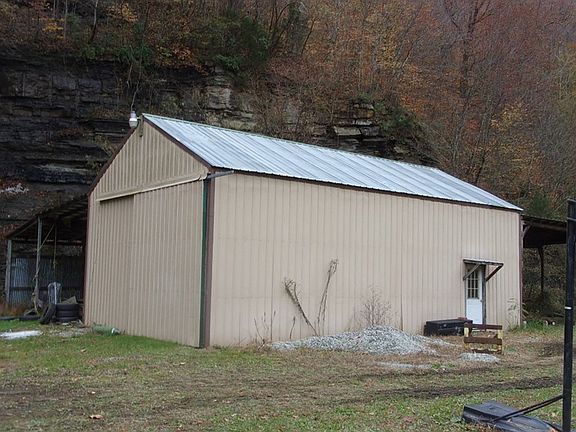 5th image of 68 White Oak Dr