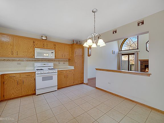5th image of 19313 Lisadell Dr