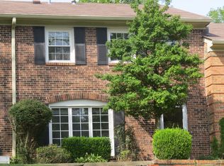 7821 Montero Dr, Prospect, KY 40059
