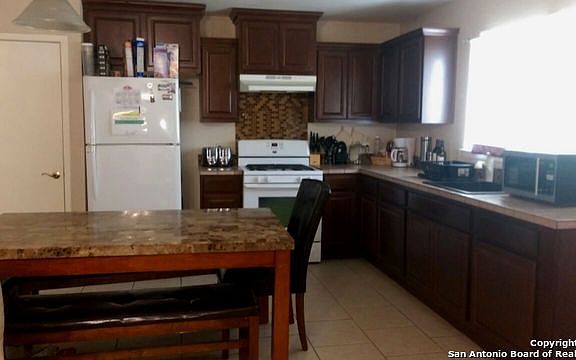 4th image of 1022 Lee Hall St