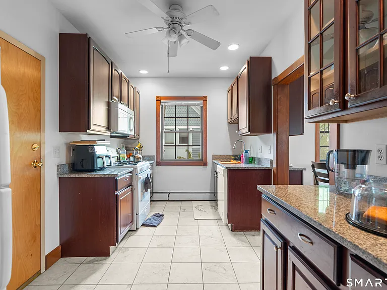 623 Whitney Ave #2 — Photo 5