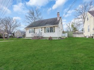582 Orchard St, Rahway, NJ 07065