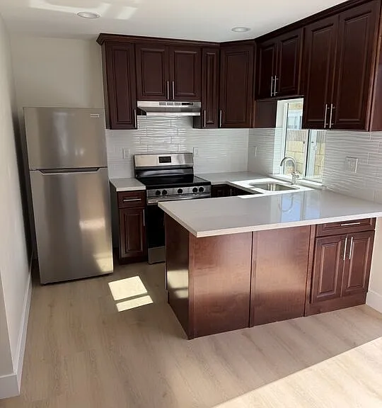 778 Ashland Ave — Photo 1