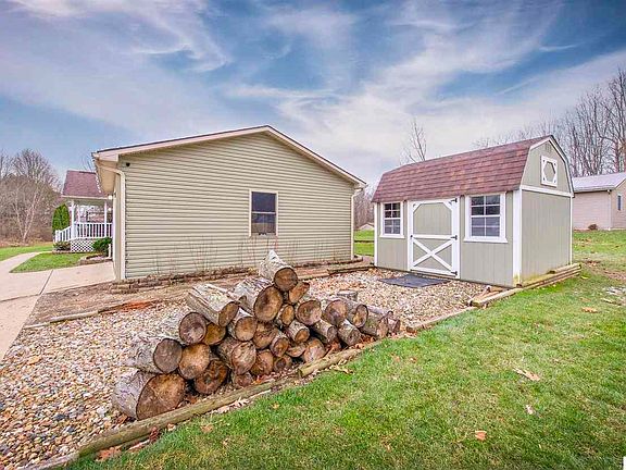 3rd image of 2247 Apple Valley Dr