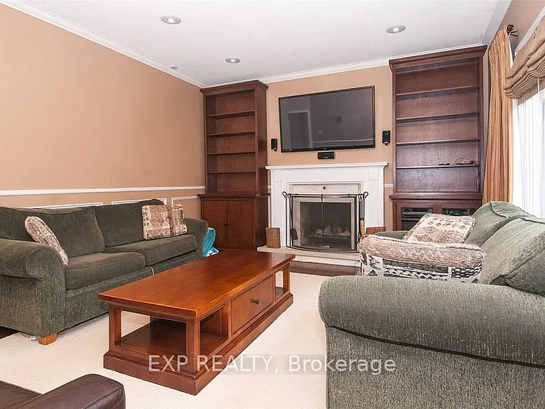 220 Viewmount Ave — Photo 7