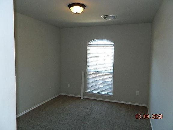 5th image of 2416 NW 198th St