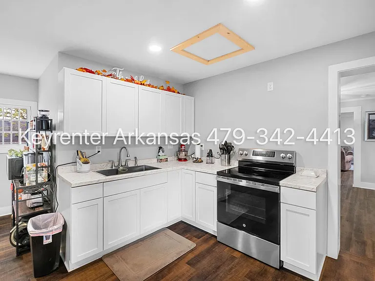 255 W Lawson St #2 — Photo 9