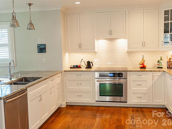 5th image of 11 Lila Ln