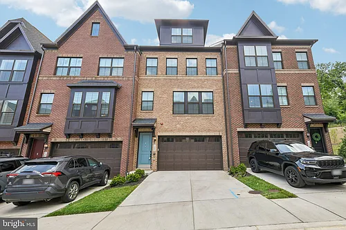 7202 Mountaineer Dr Photo 1