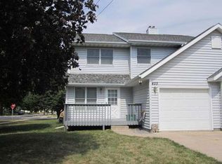459 S 3rd St, La Crescent, MN 55947